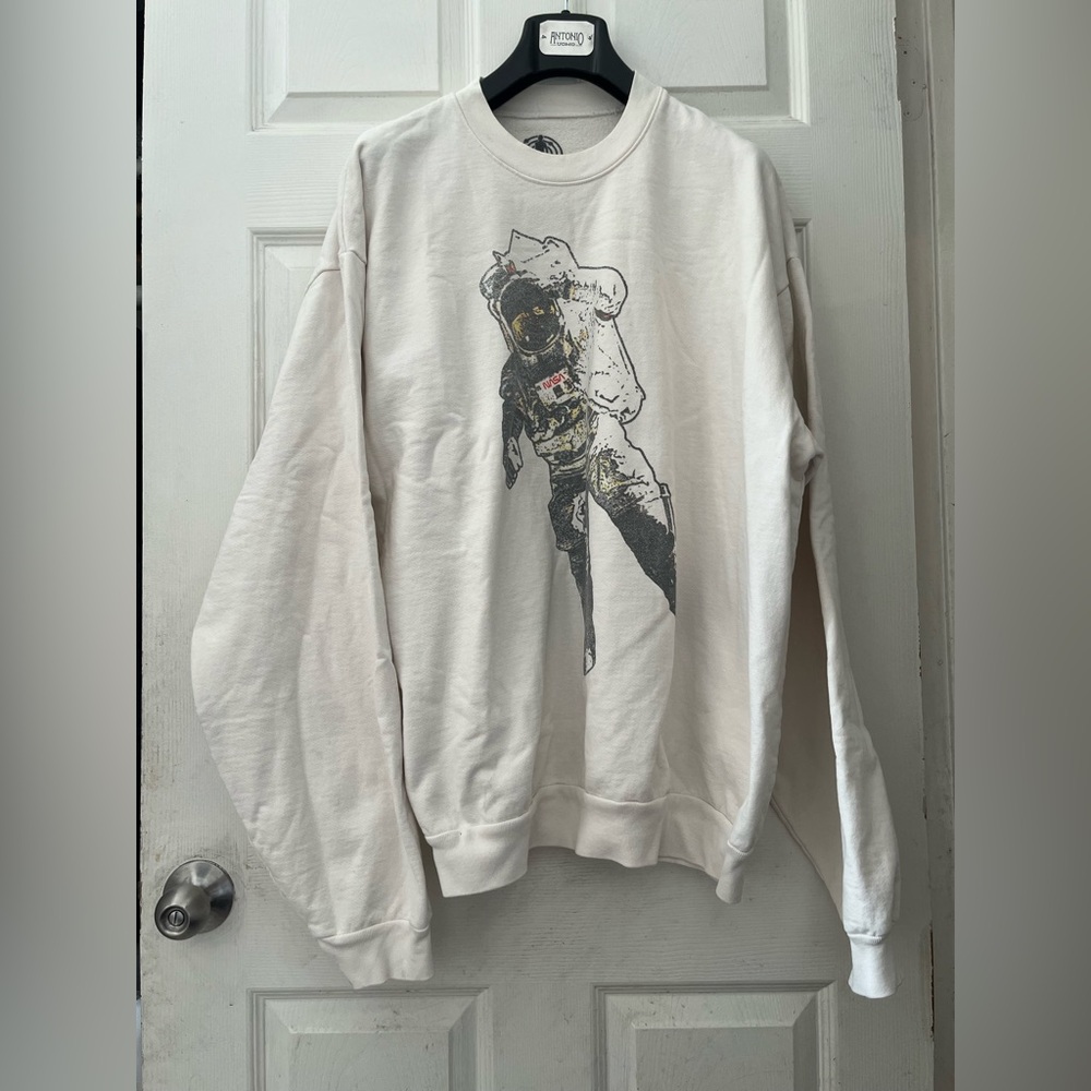 Kid Cudi To The Moon World Tour 22 NASA Astronaut Sweatshirt Men's XXL